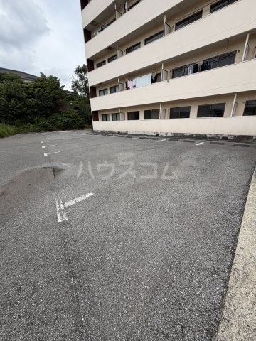 26/30 駐車場