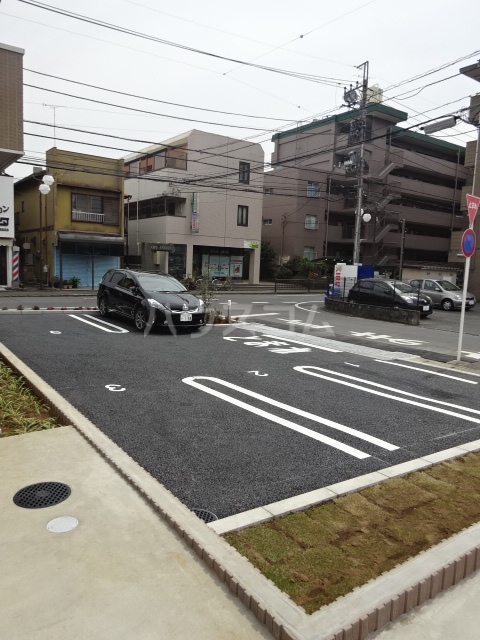22/30 駐車場