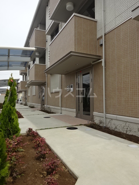 22/25 エントランス