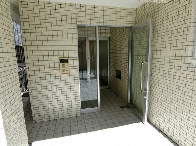 16/24 エントランス