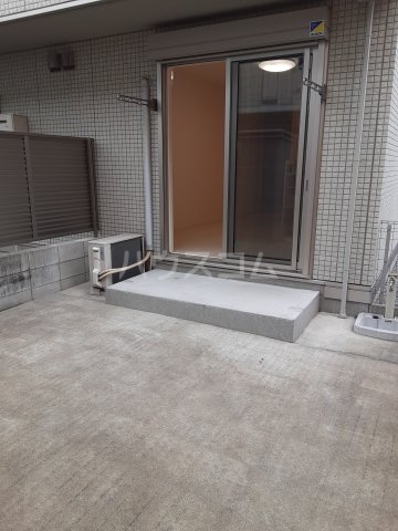 21/30 バルコニー