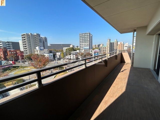 13/18 バルコニー