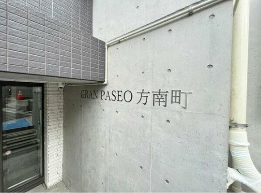 15/19 エントランス