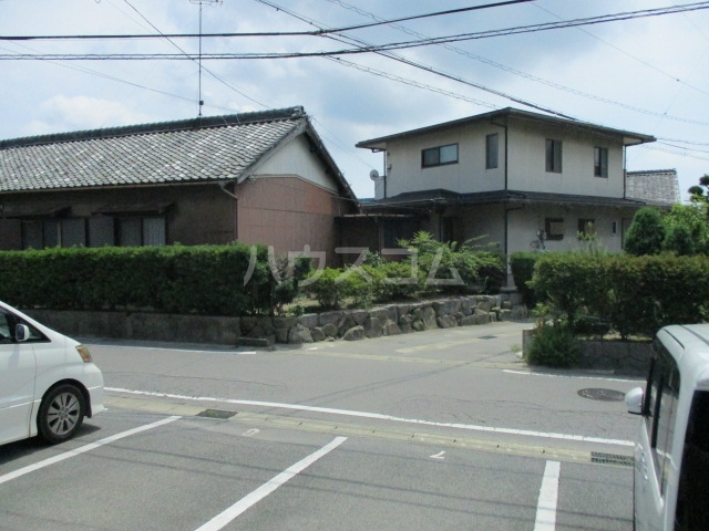 22/30 駐車場
