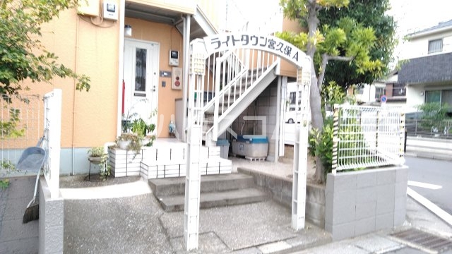 26/30 エントランス