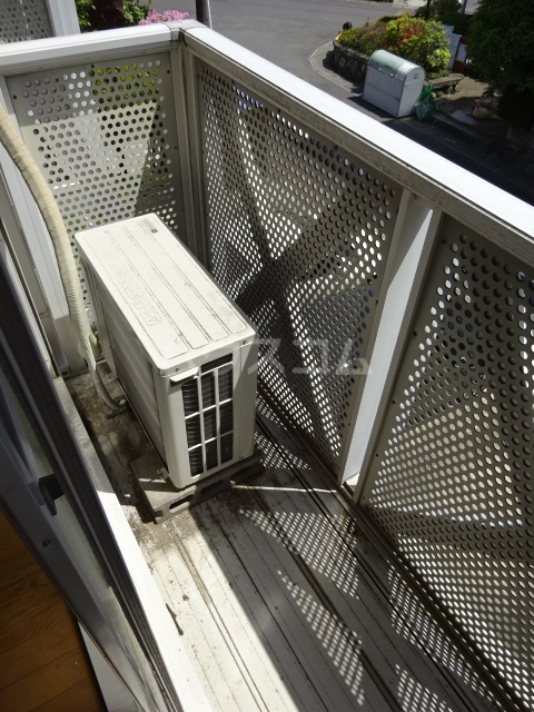 13/18 バルコニー