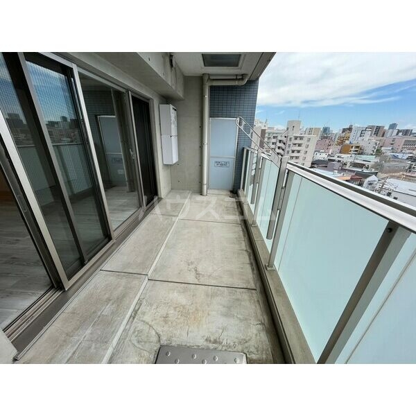 20/30 バルコニー