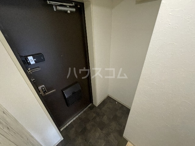 25/30 エントランス