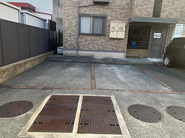 22/29 駐車場