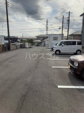 2/4 駐車場