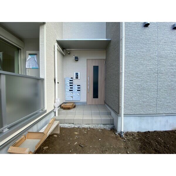 16/19 エントランス