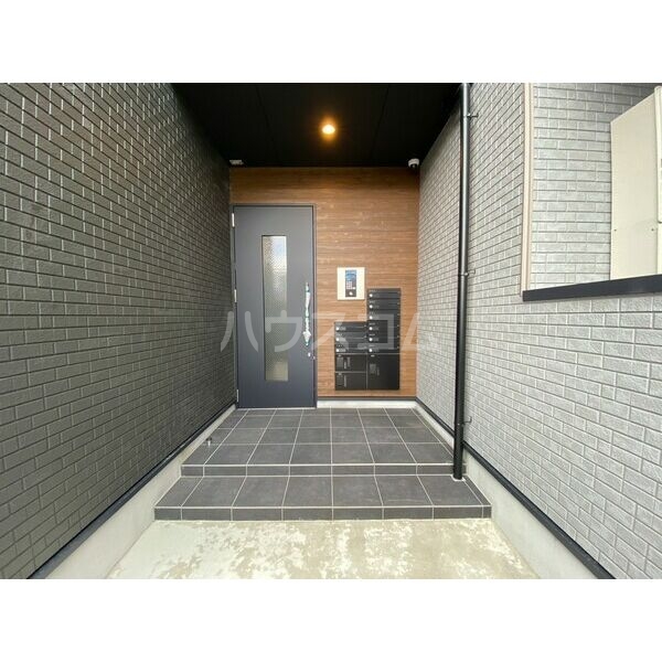 15/19 エントランス