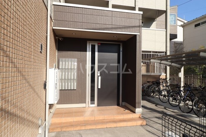 17/25 エントランス