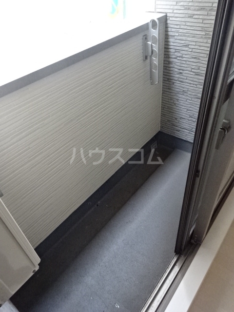 18/27 バルコニー