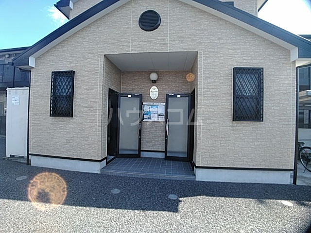 22/30 エントランス