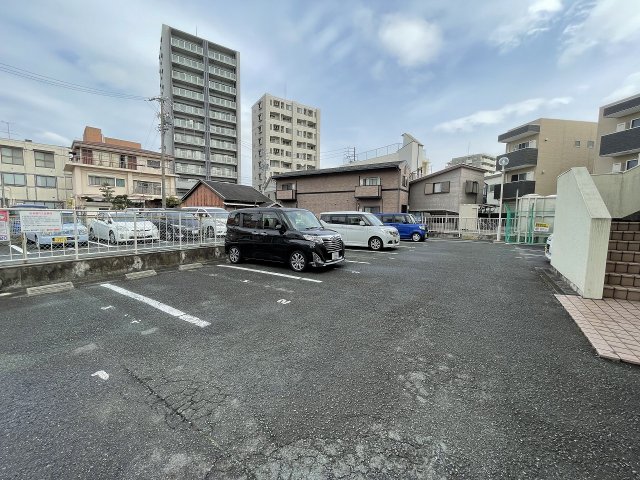 22/30 駐車場