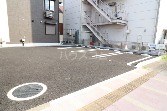 19/27 駐車場