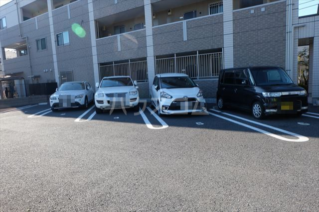 22/30 駐車場