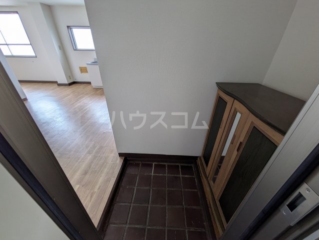 14/30 玄関