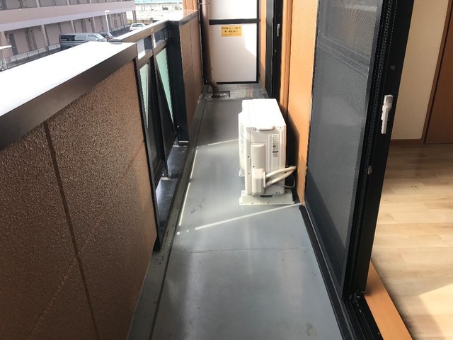 21/25 バルコニー