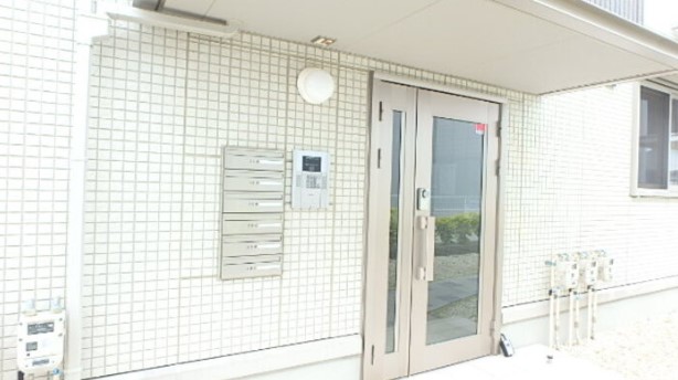 21/26 エントランス