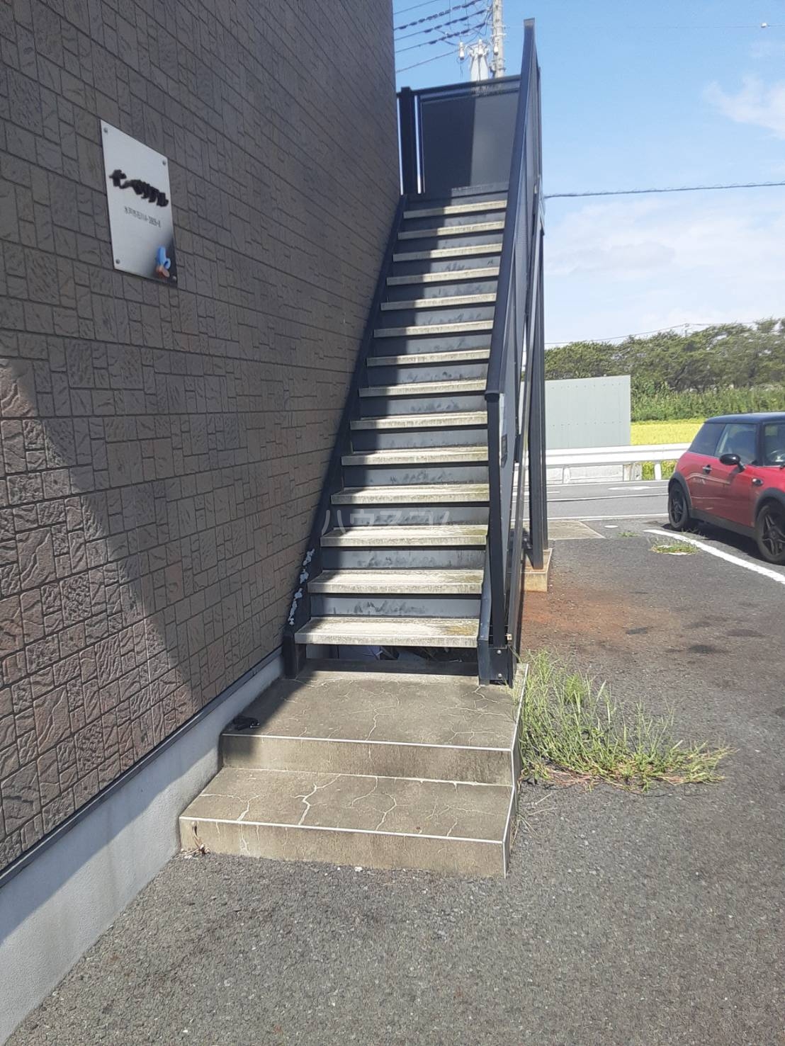 21/30 エントランス