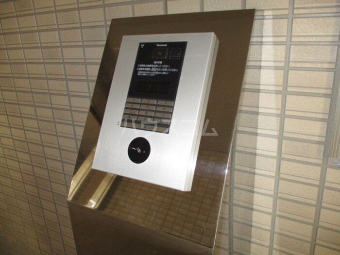 14/21 エントランス