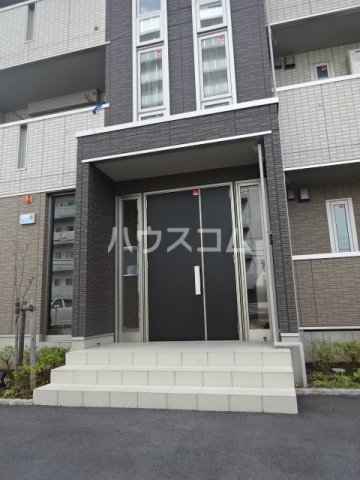 20/23 エントランス