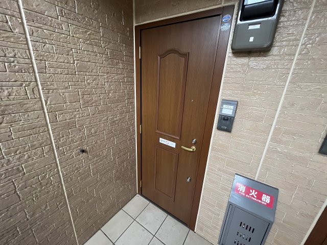 14/30 玄関