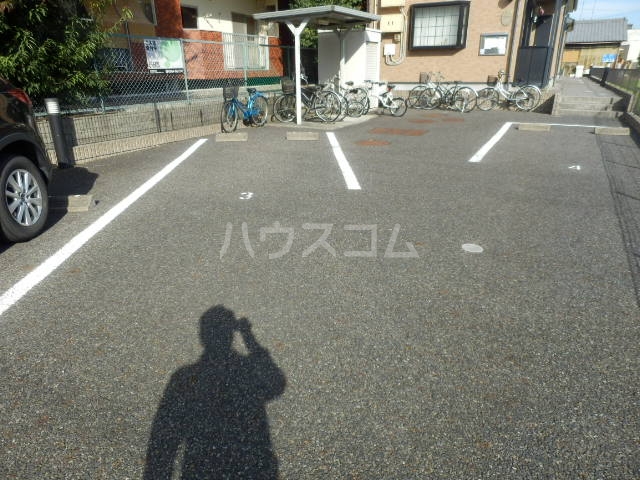 22/30 駐車場
