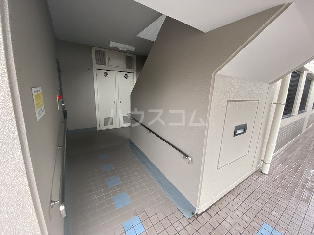 3/6 エントランス