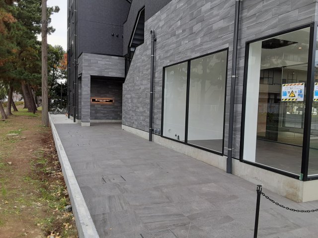 2/4 エントランス