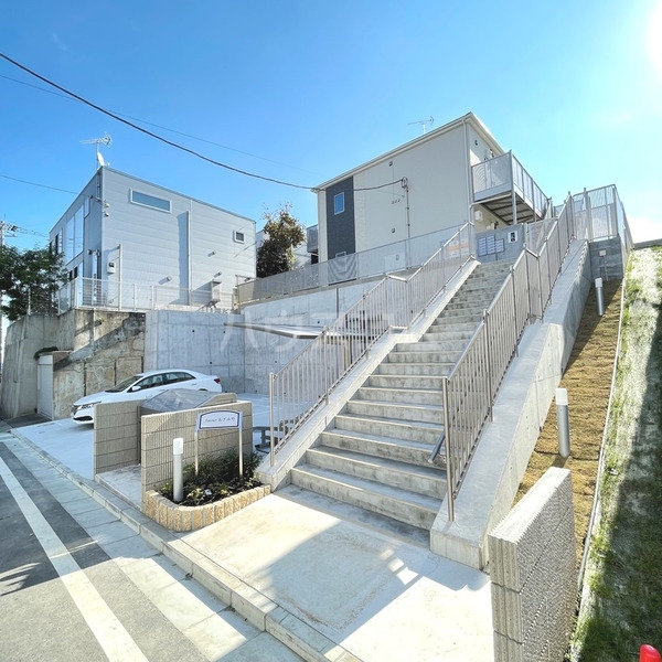 13/20 エントランス