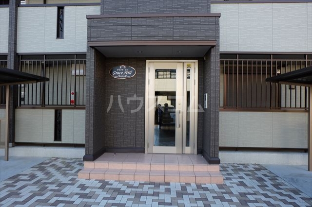 21/28 エントランス