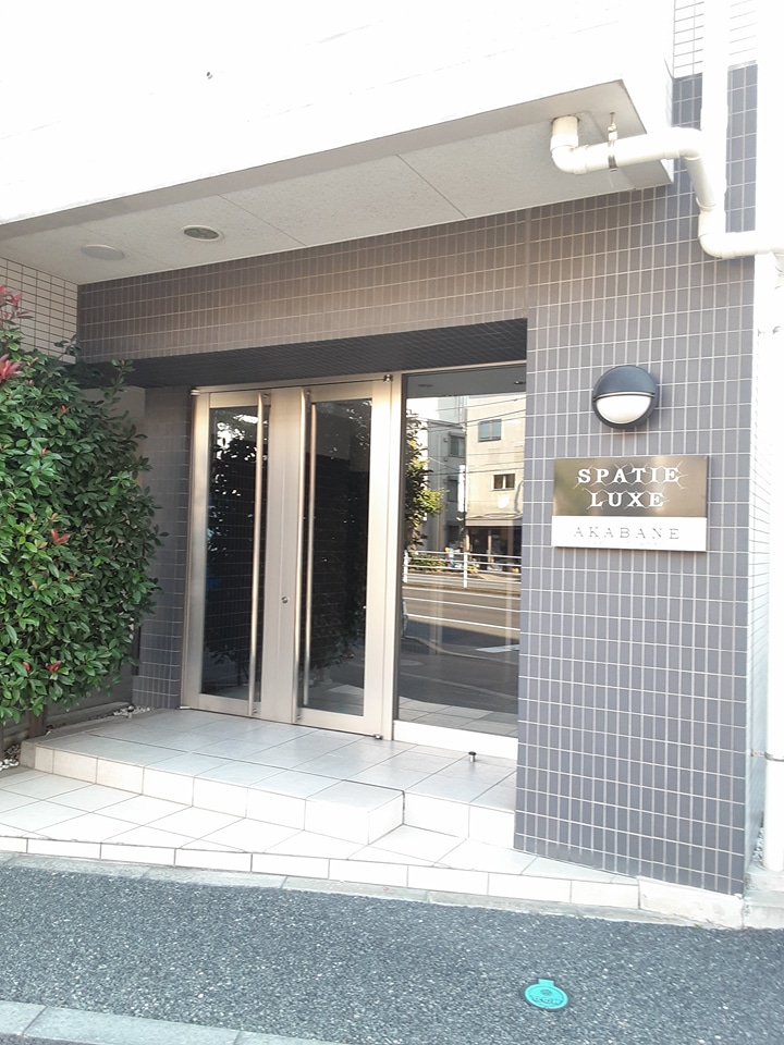 28/29 エントランス