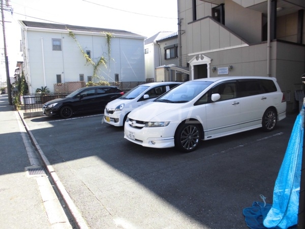 21/29 駐車場