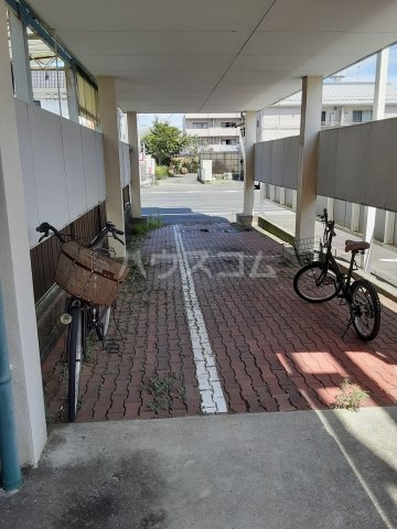 15/17 エントランス