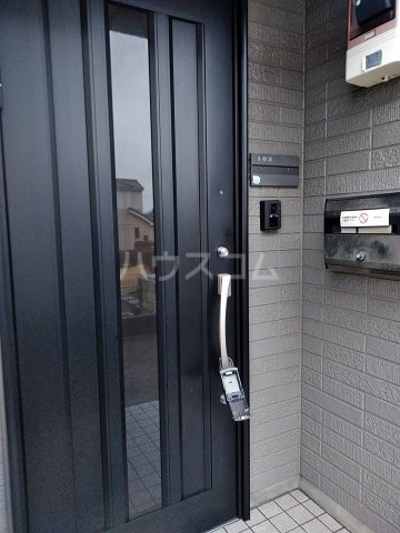 26/30 エントランス