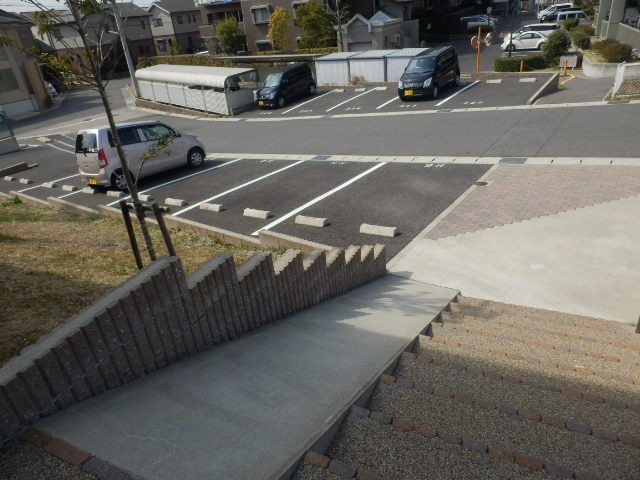 20/30 駐車場