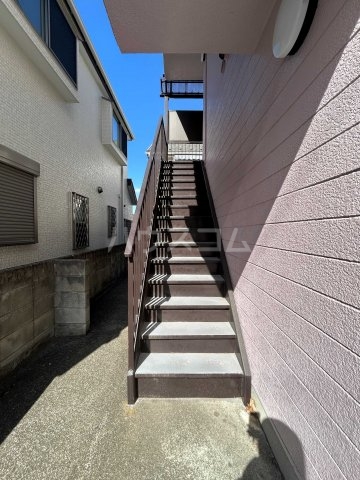 19/30 エントランス