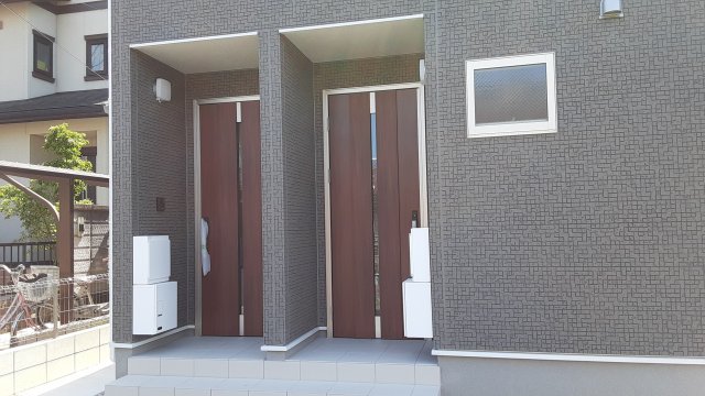 27/30 エントランス