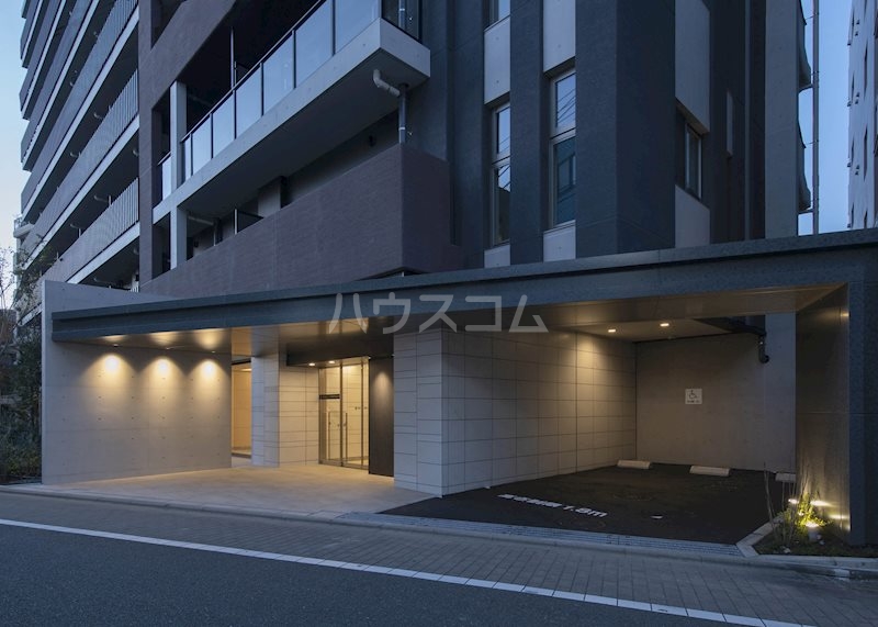 15/19 エントランス