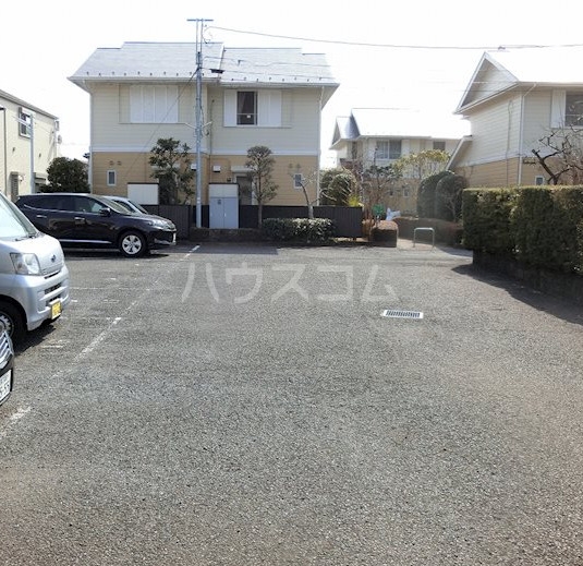 13/18 駐車場