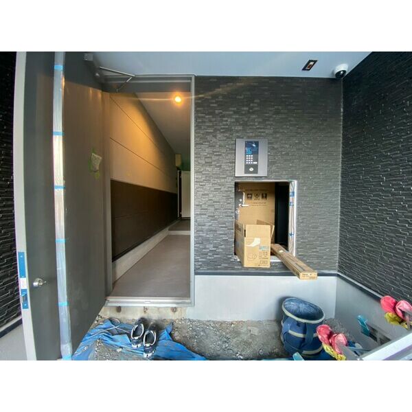 14/16 エントランス