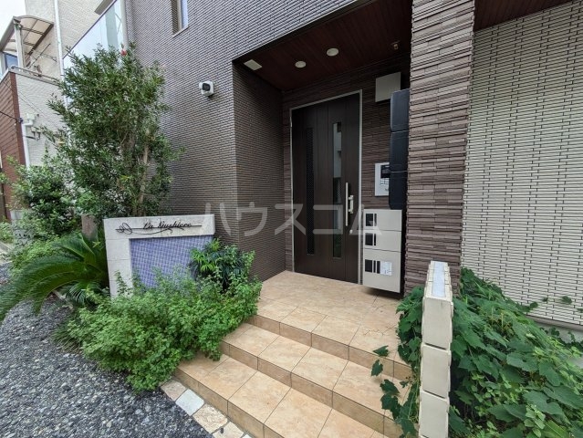 20/25 エントランス