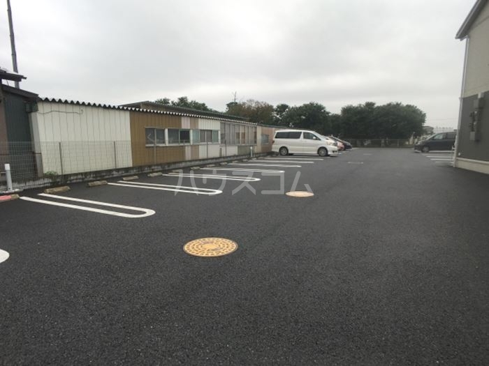 20/27 駐車場