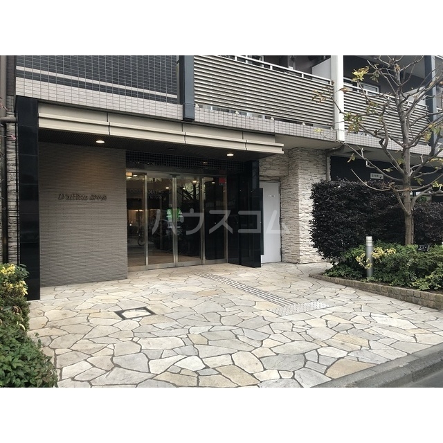 20/28 エントランス