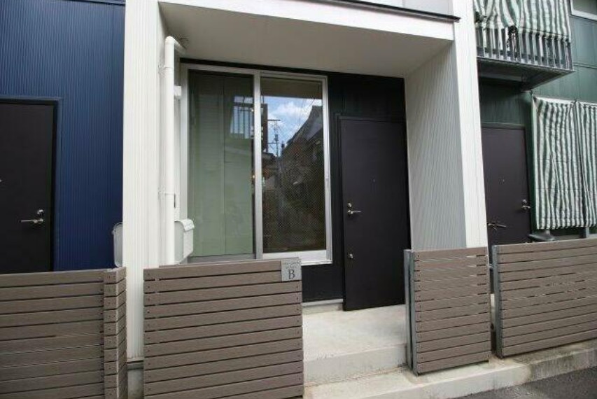 19/23 エントランス