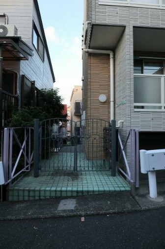 15/16 エントランス