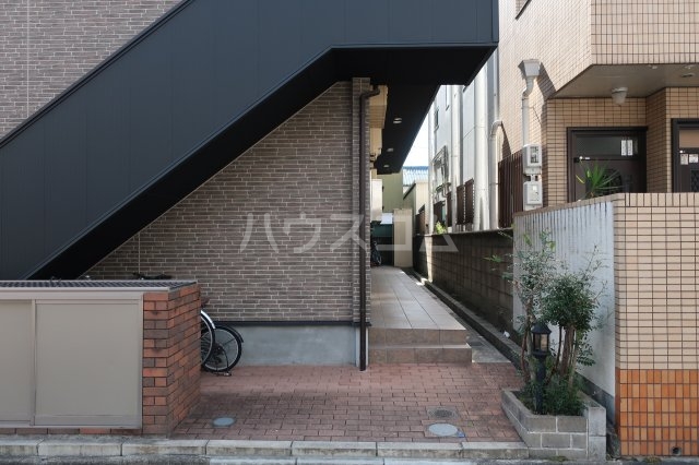 29/30 エントランス